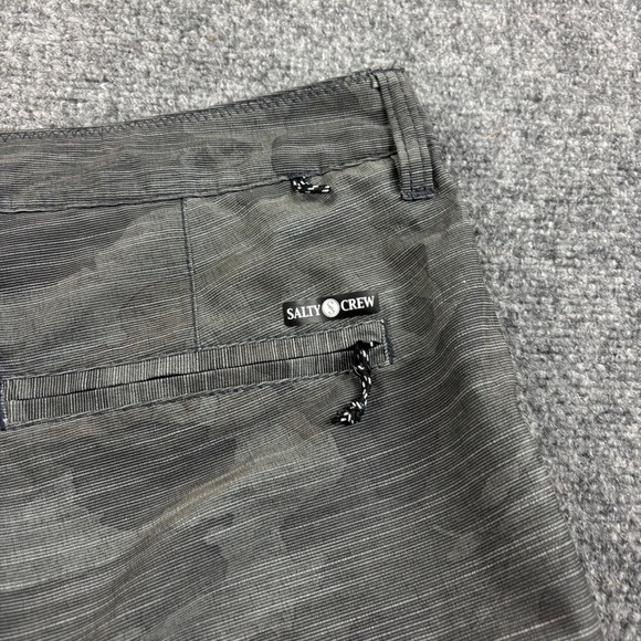 SALTY CREW Men’s Hybrid Grey Stripe Camo Swim Shorts size: 31 - Picture 3 of 10